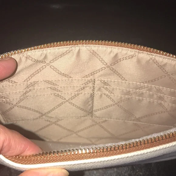 Michael Kors large zip wristlet - Picture 10 of 12